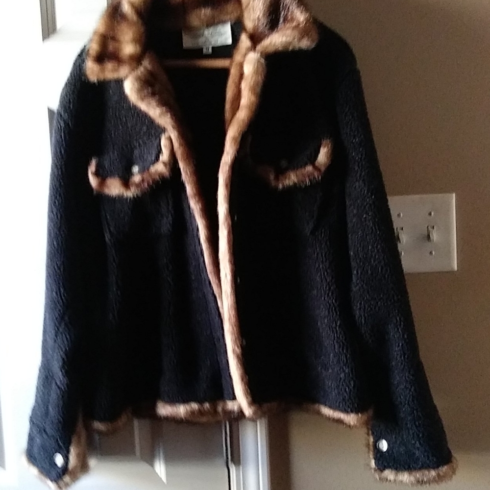 Jacket - Picture 2 of 3